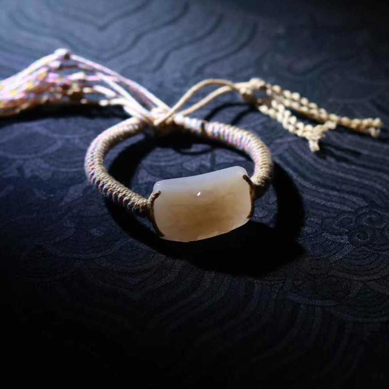 和田玉工厂店玉石工艺品天然新疆和田玉青海料藕粉色龙头女士手牌