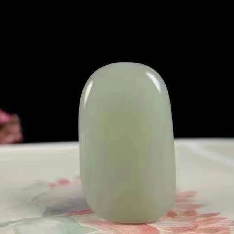 和田玉供应链天然新疆和田玉青海料晴水色玉石弥勒佛女款玉石吊坠