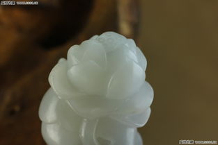 细腻油润 660元青海和田玉白玉莲花把件品鉴
