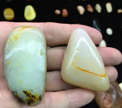 如何分辨籽料、俄料与青海料 青海玉石鉴别指南